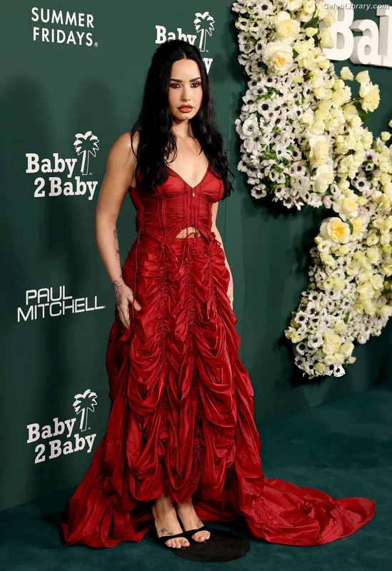 Demi Lovato photo 20 of 1234