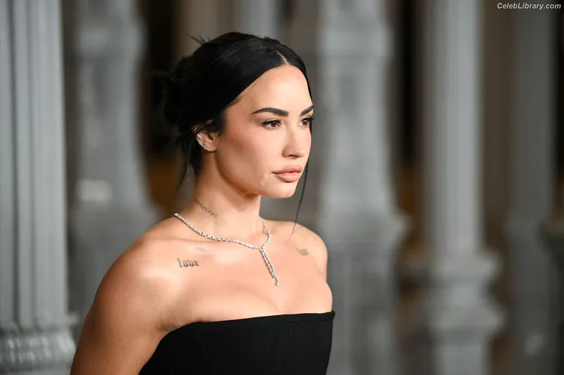 Demi Lovato photo 14 of 1234