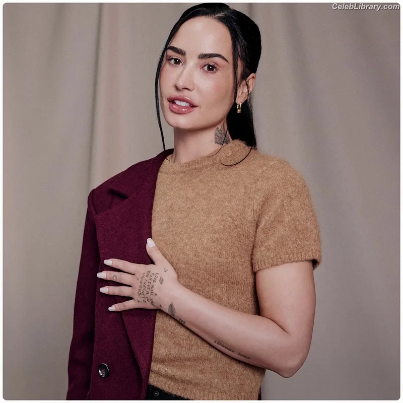 Demi Lovato photo 21 of 1234