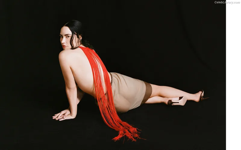 Demi Lovato photo 2 of 1234