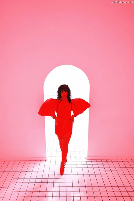 Demi Lovato photo 6 of 1234