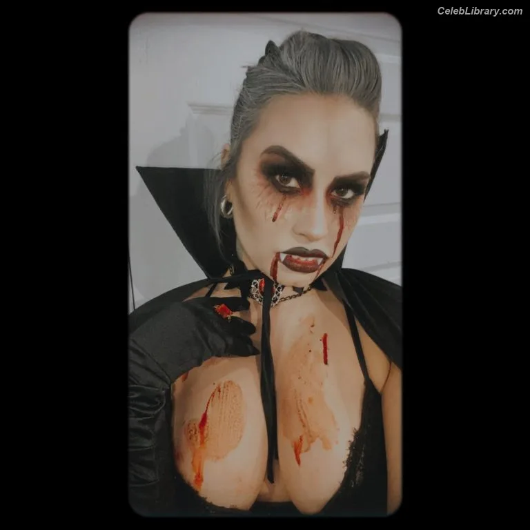 Demi Lovato photo 7 of 1234