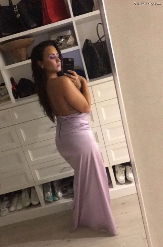 Demi Lovato photo 15 of 1234