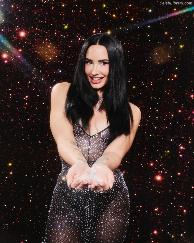 Demi Lovato photo 12 of 1234