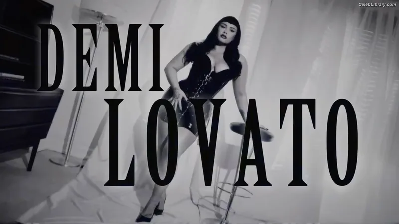 Demi Lovato photo 17 of 1234