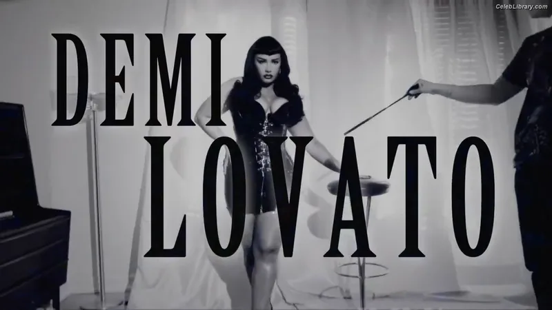 Demi Lovato photo 18 of 1234