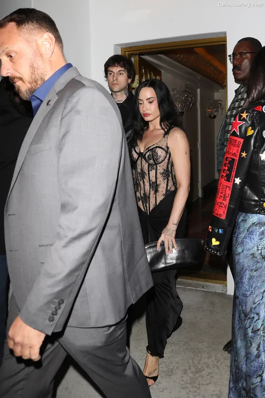 Demi Lovato photo 20 of 1234