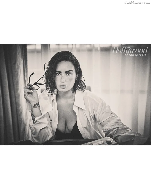 Demi Lovato photo 16 of 1234