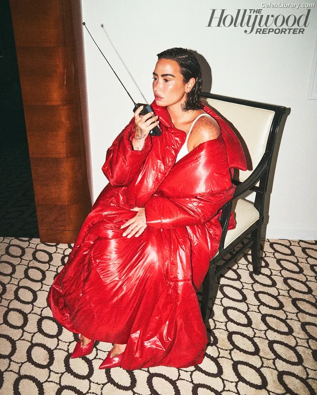 Demi Lovato photo 21 of 1234
