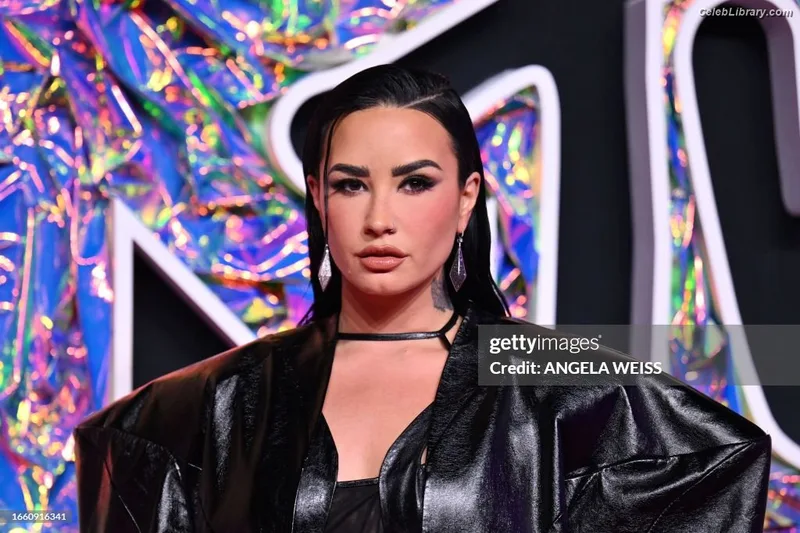 Demi Lovato photo 14 of 1234