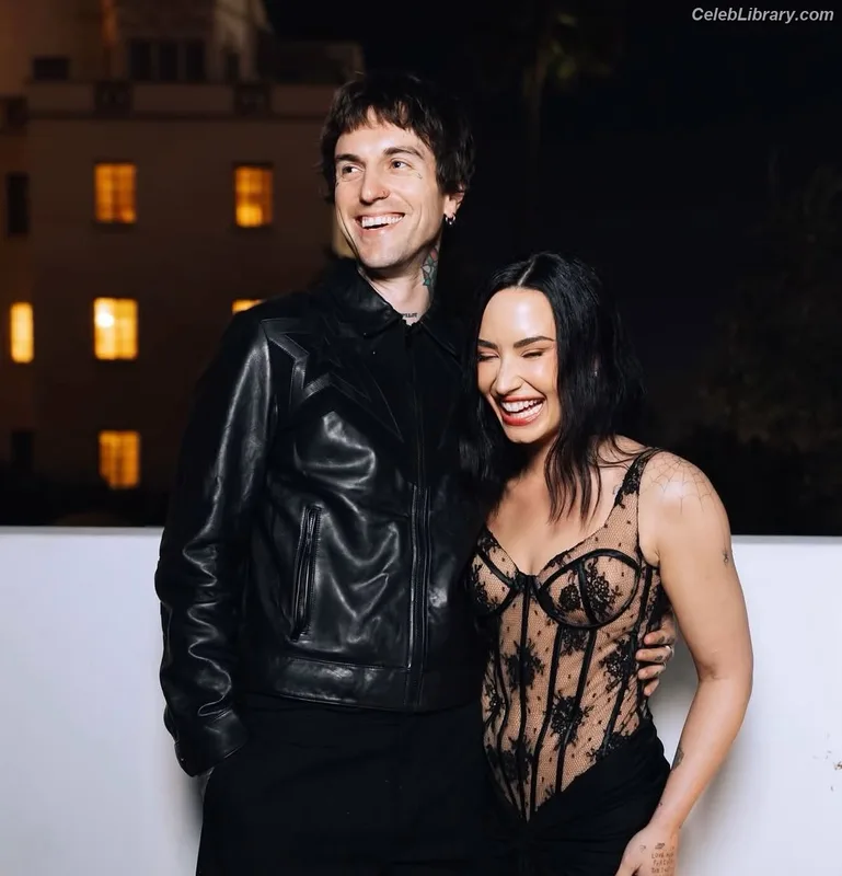 Demi Lovato photo 13 of 1234