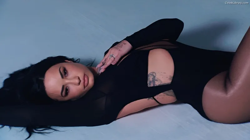 Demi Lovato photo 16 of 1234