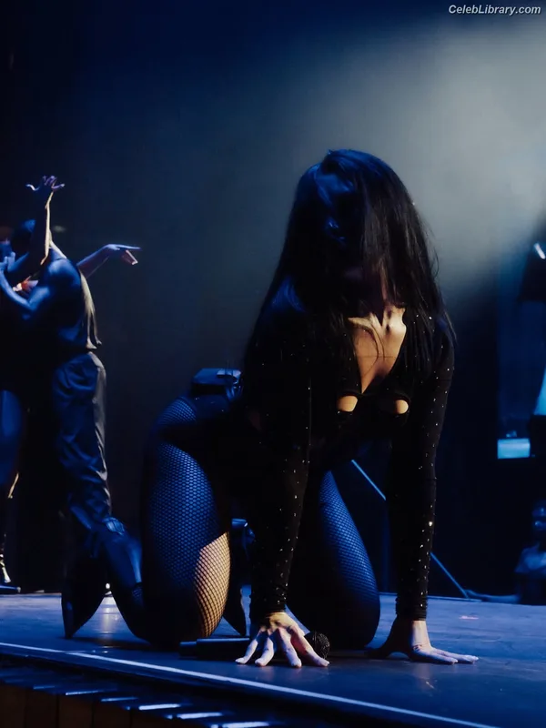 Demi Lovato photo 24 of 1234