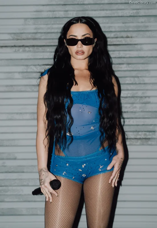 Demi Lovato photo 19 of 1234