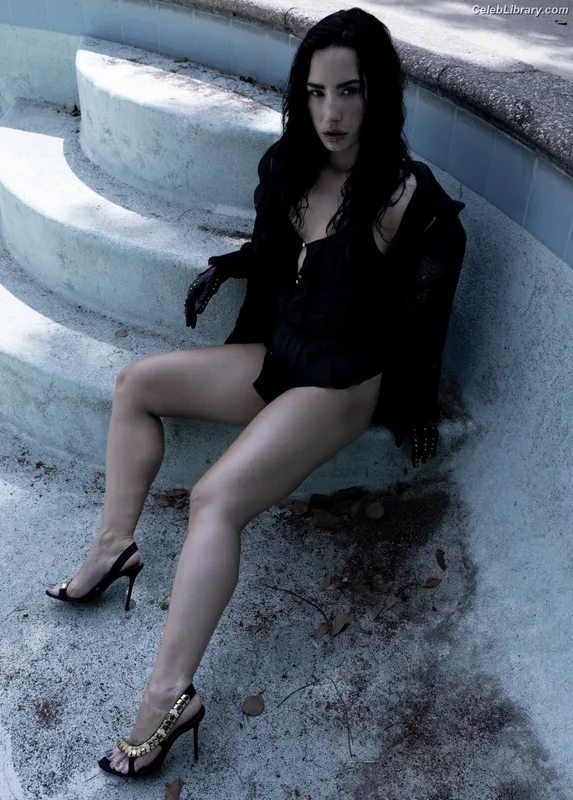 Demi Lovato photo 13 of 1234