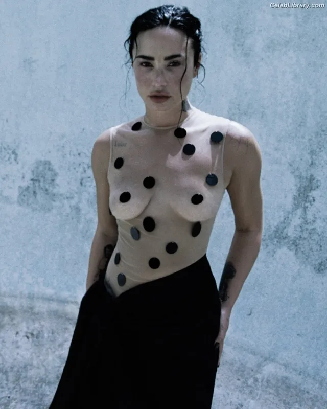 Demi Lovato photo 16 of 1234