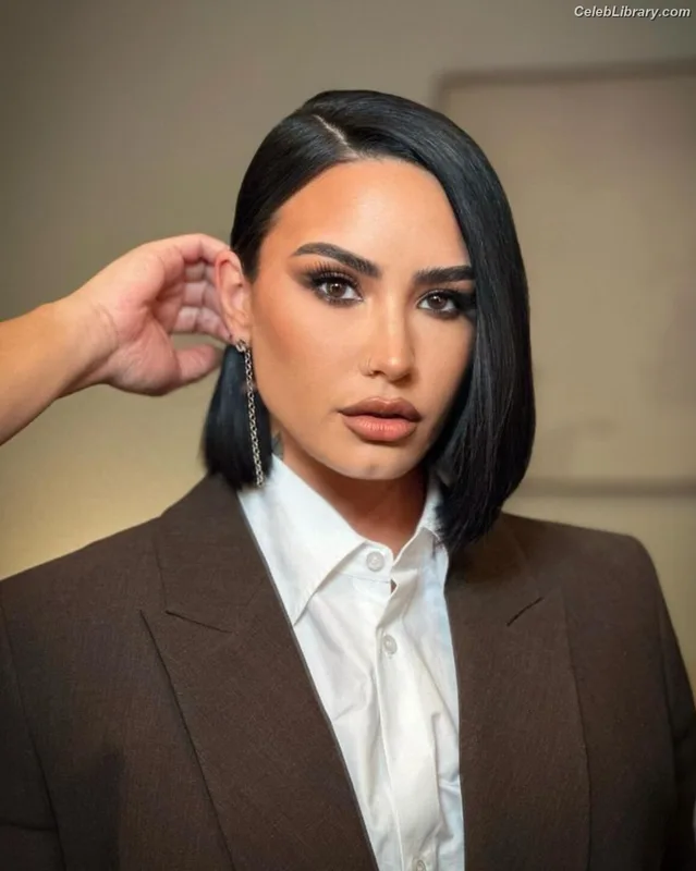 Demi Lovato photo 19 of 1234