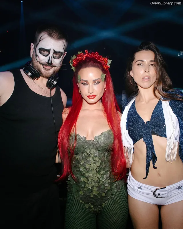 Demi Lovato photo 9 of 1234