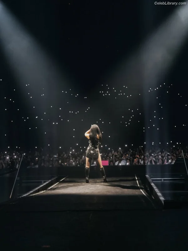 Demi Lovato photo 6 of 1234