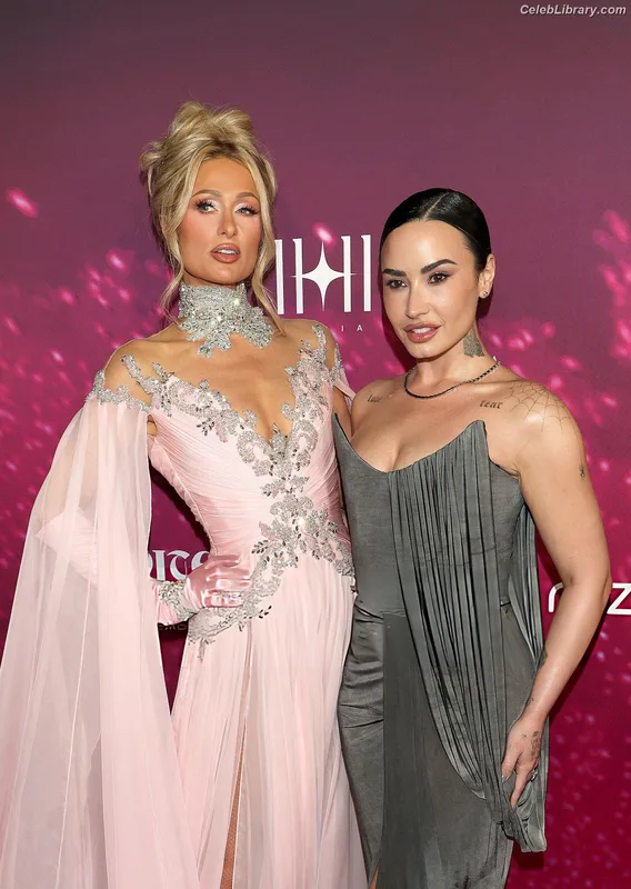 Demi Lovato photo 10 of 1234