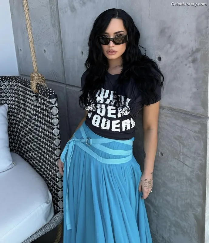 Demi Lovato photo 18 of 1234