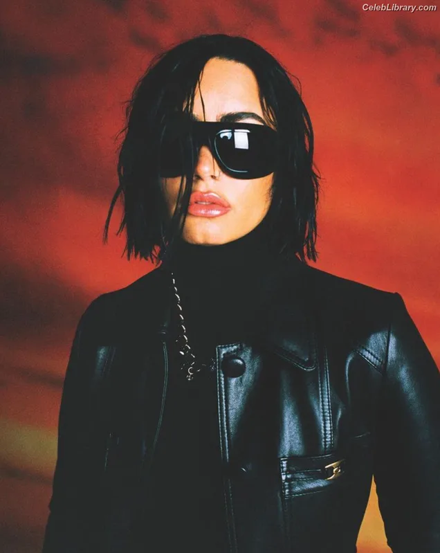 Demi Lovato photo 9 of 1234