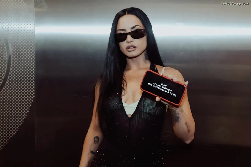 Demi Lovato photo 21 of 1234