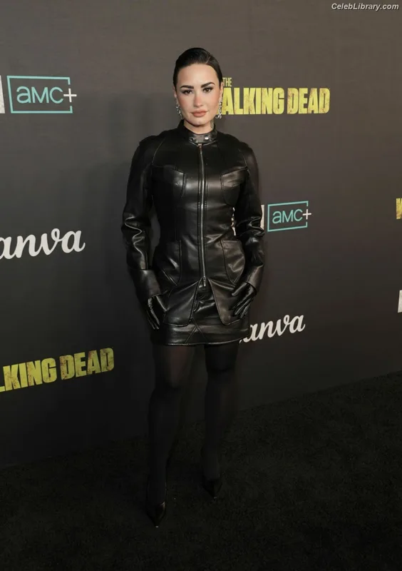 Demi Lovato photo 9 of 1234