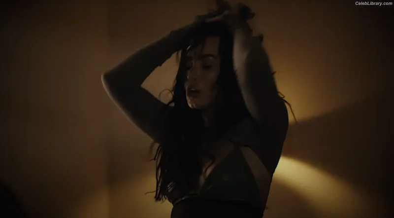 Demi Lovato photo 22 of 1234