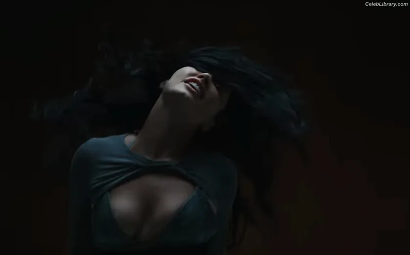 Demi Lovato photo 16 of 1234