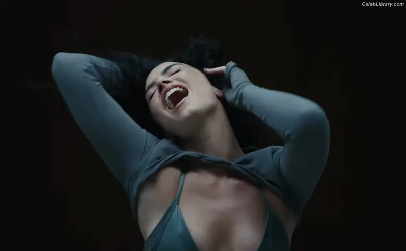 Demi Lovato photo 18 of 1234