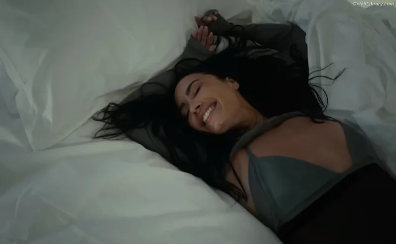 Demi Lovato photo 5 of 1234