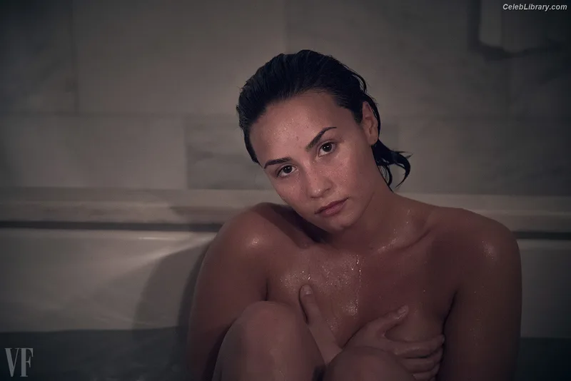 Demi Lovato photo 9 of 1234