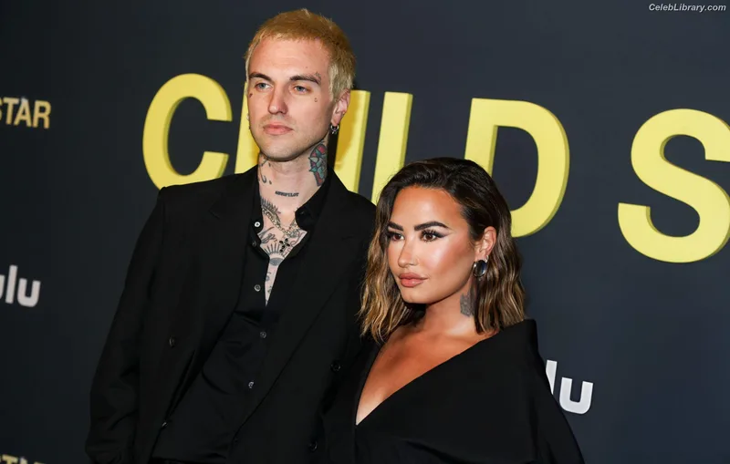Demi Lovato photo 21 of 1234