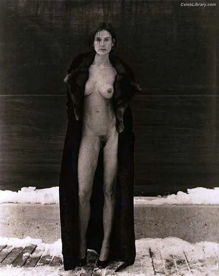 Demi Moore photo 21 of 471
