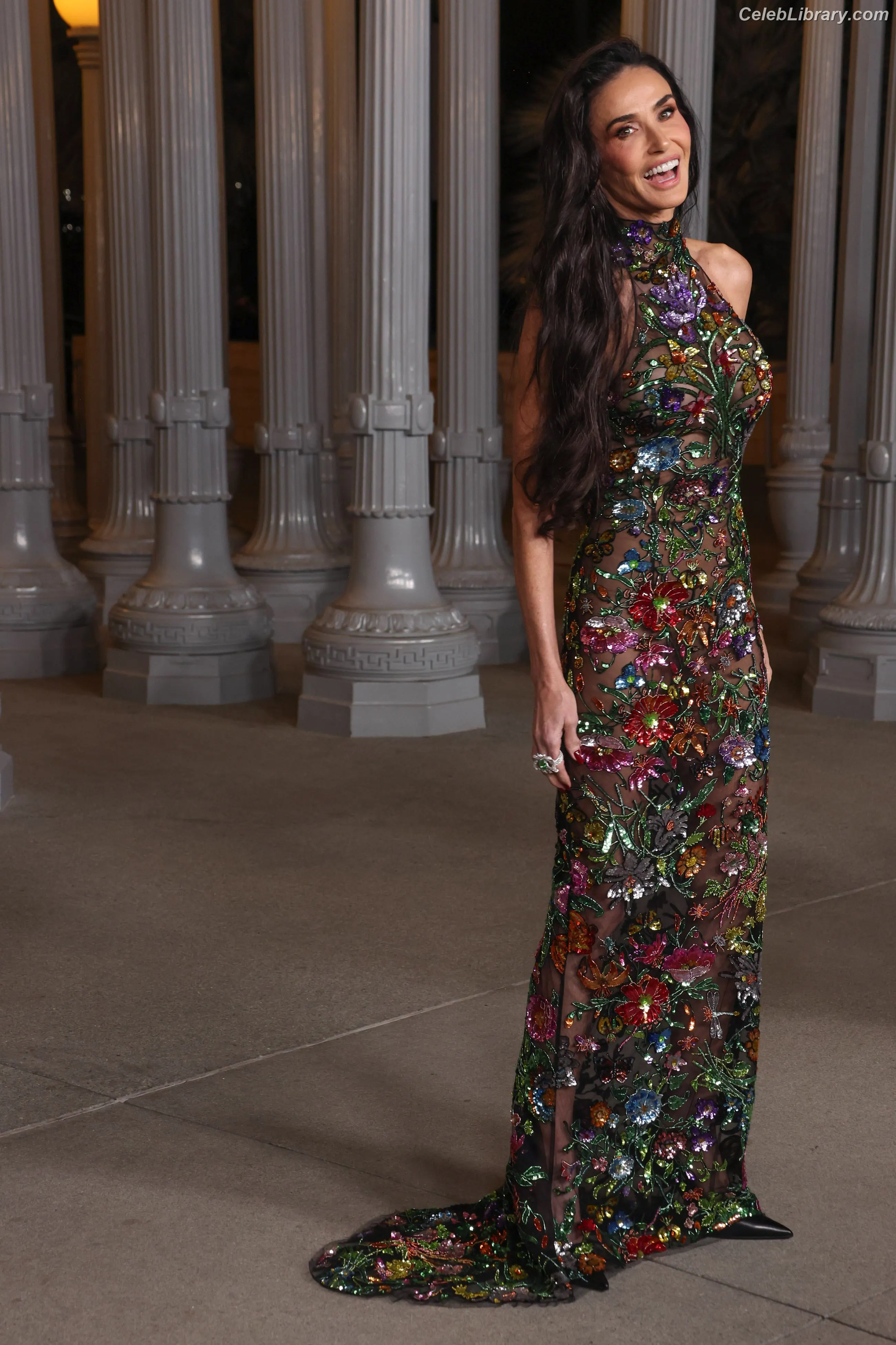 Demi Moore photo 2 of 471
