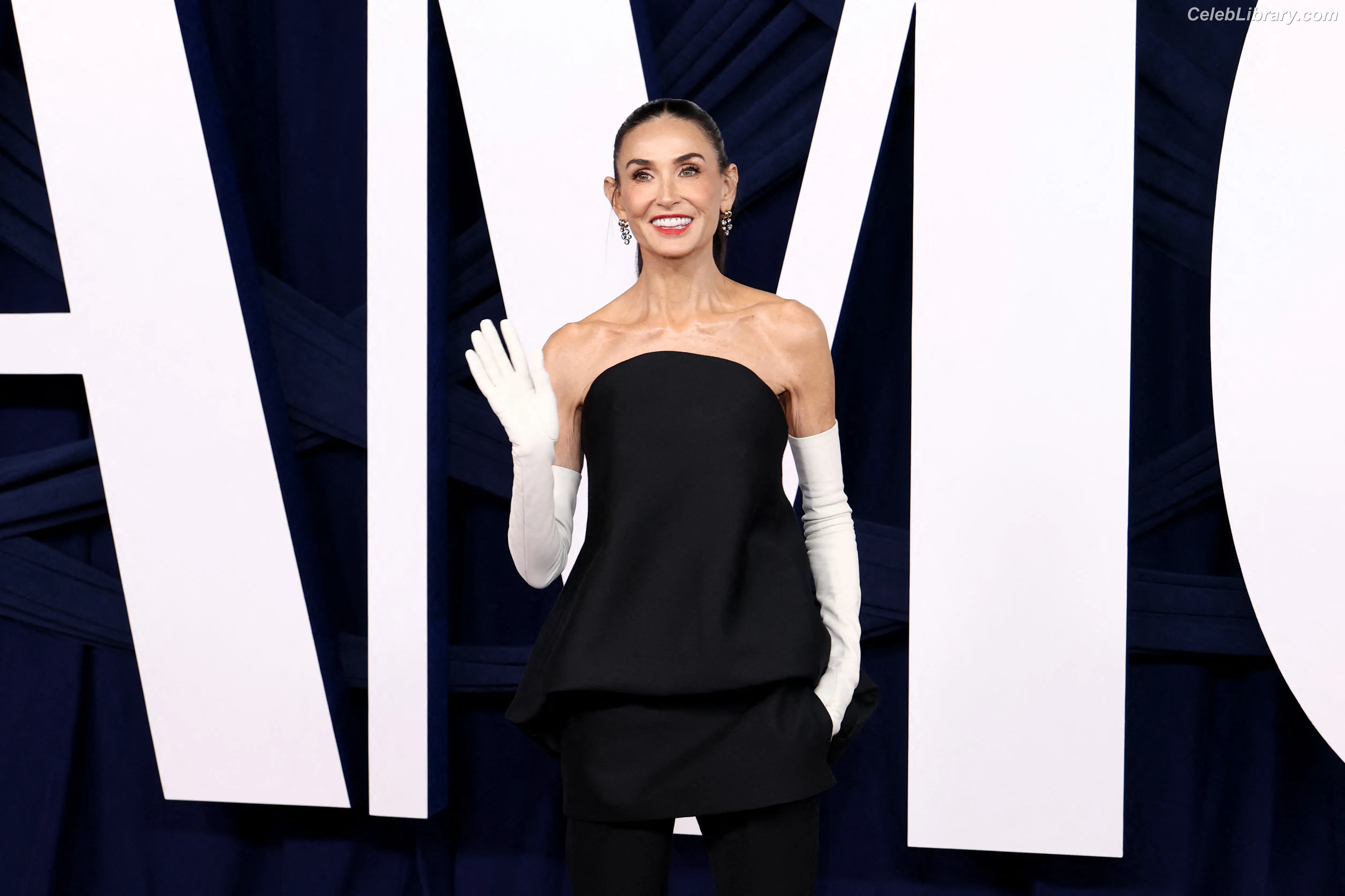 Demi Moore photo 8 of 471