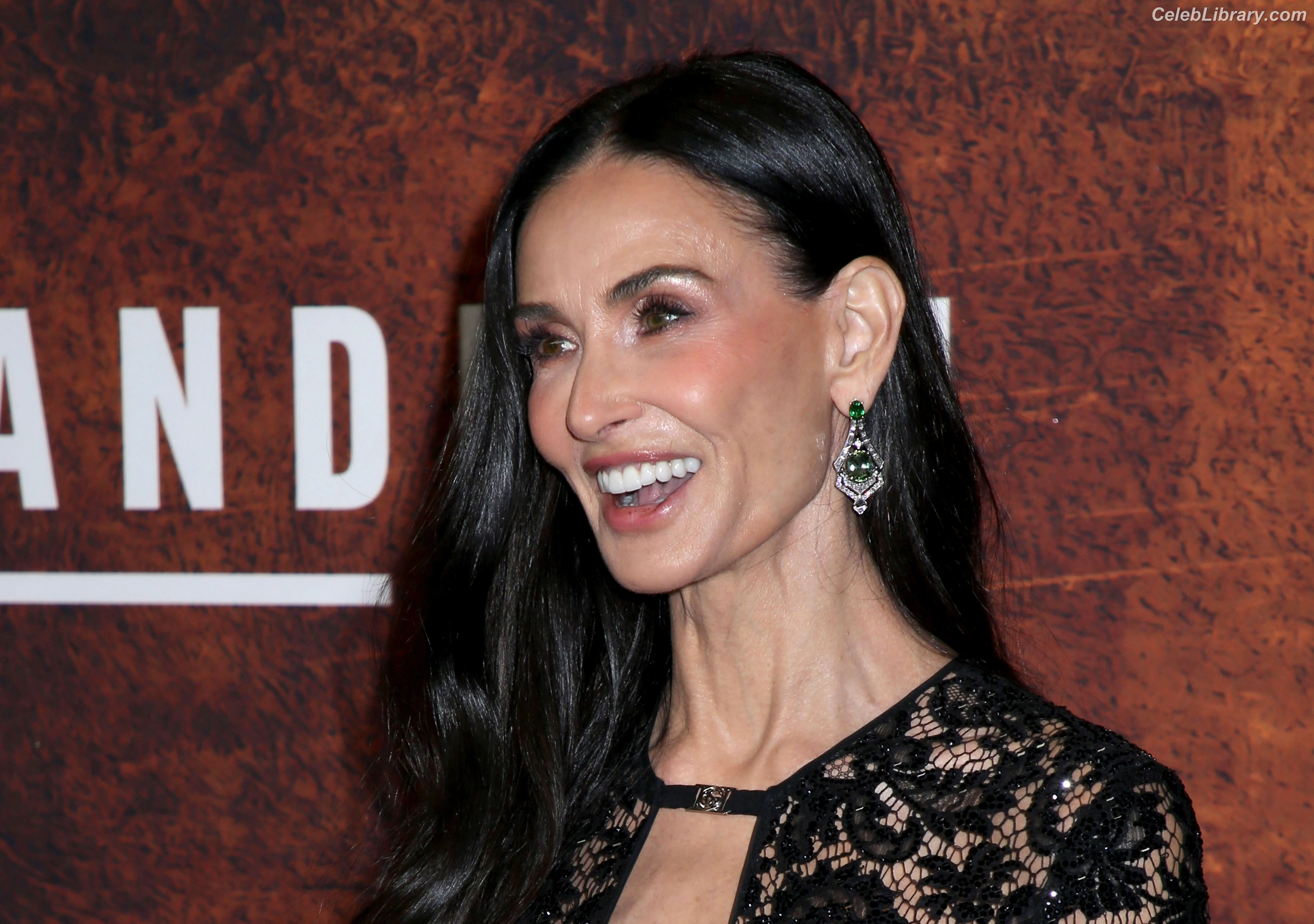 Demi Moore photo 24 of 471