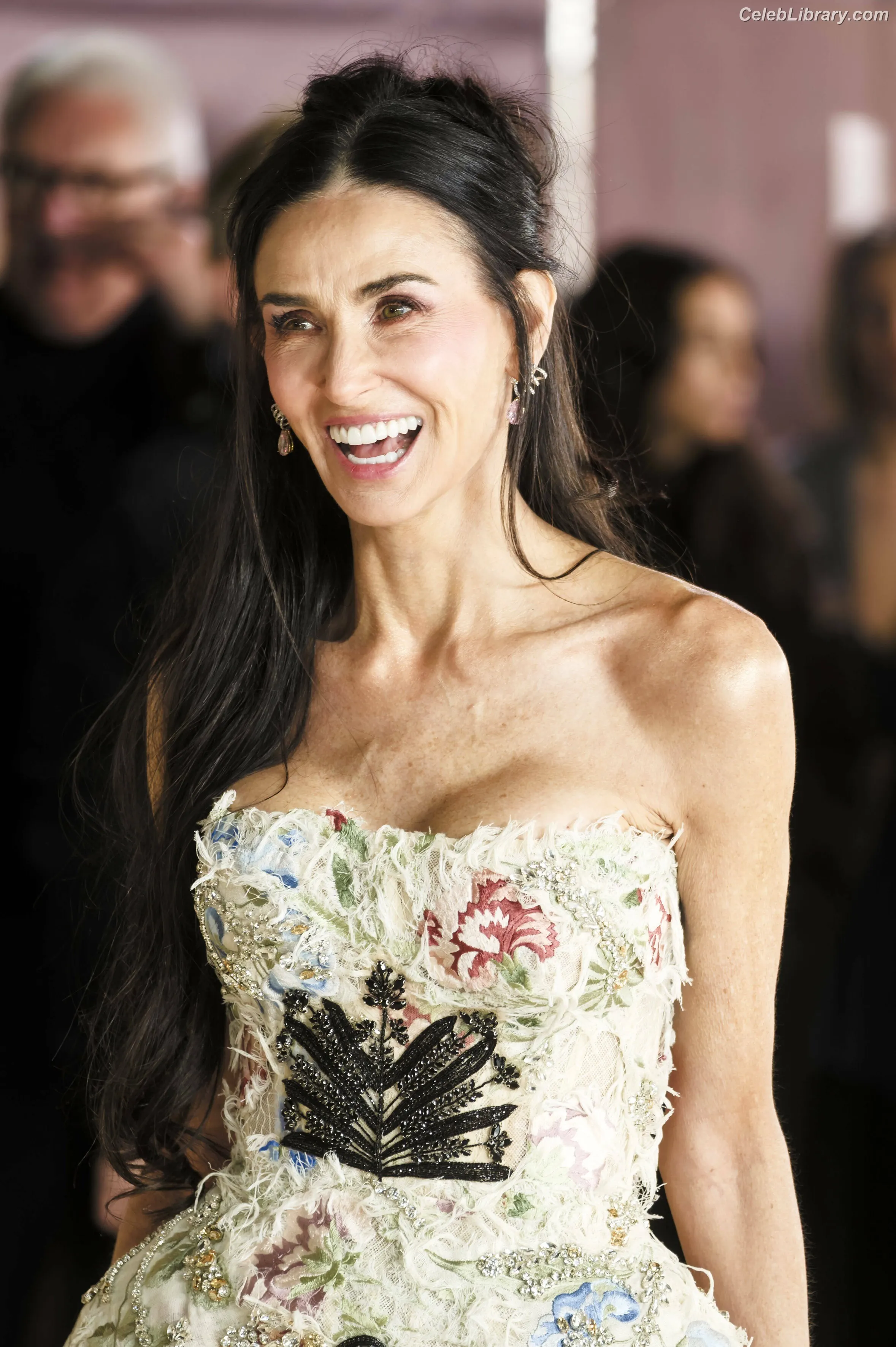 Demi Moore photo 6 of 471