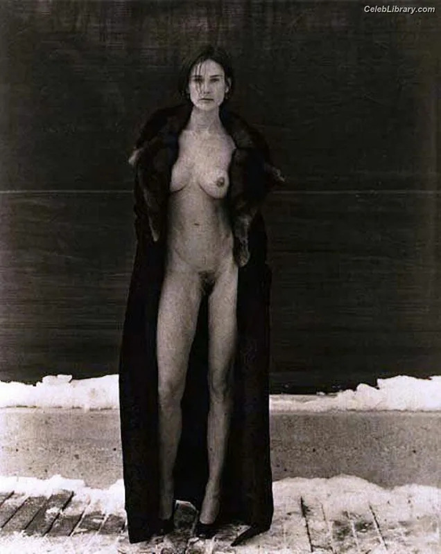 Demi Moore photo 21 of 471