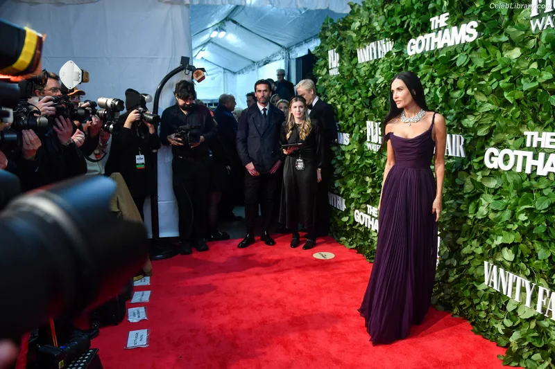 Demi Moore photo 15 of 471
