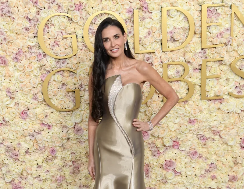 Demi Moore photo 22 of 471