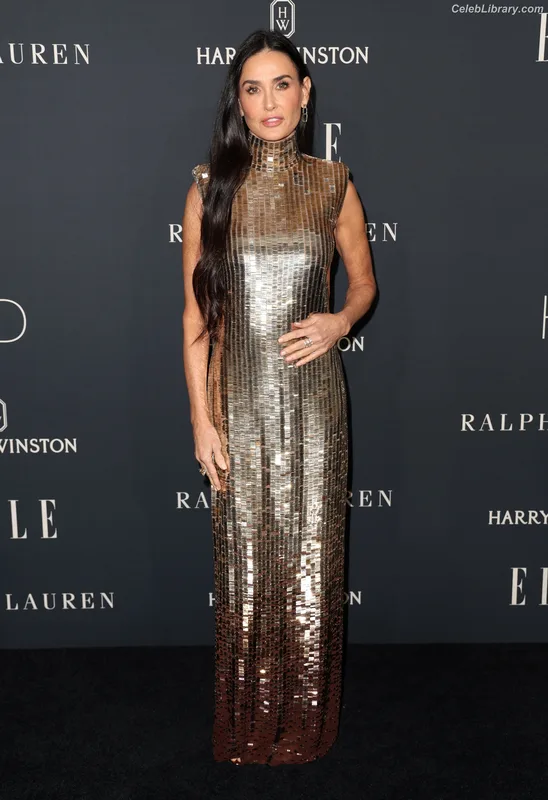 Demi Moore photo 6 of 471