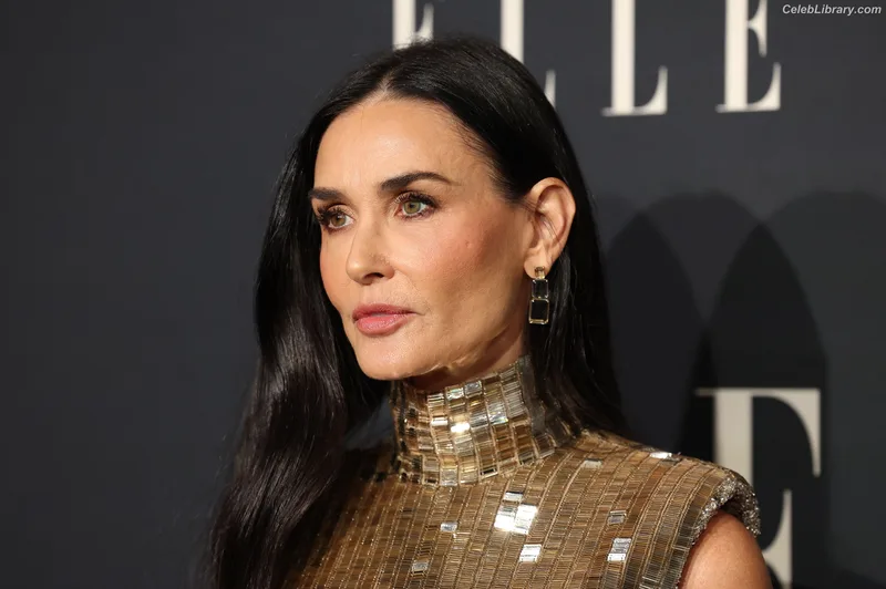Demi Moore photo 8 of 471