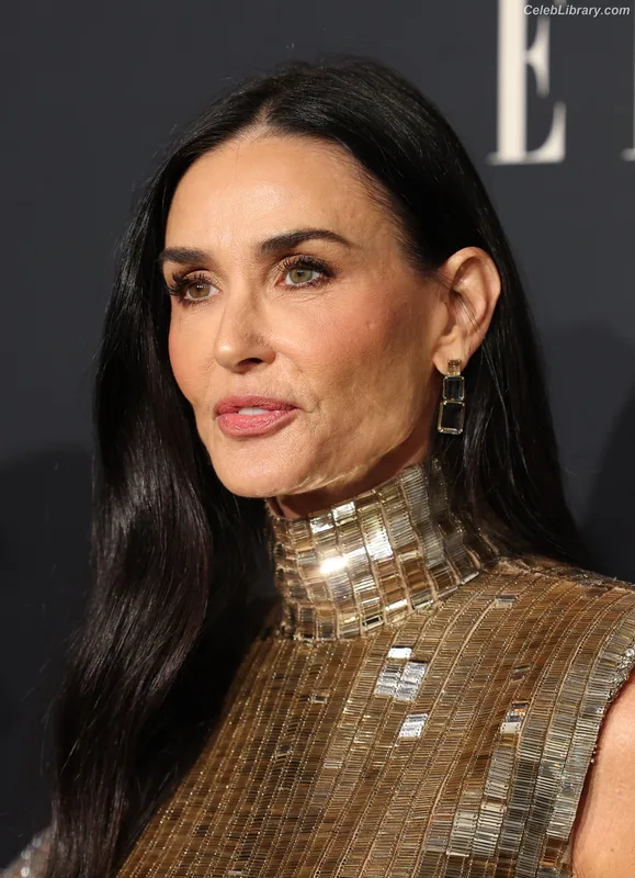 Demi Moore photo 15 of 471
