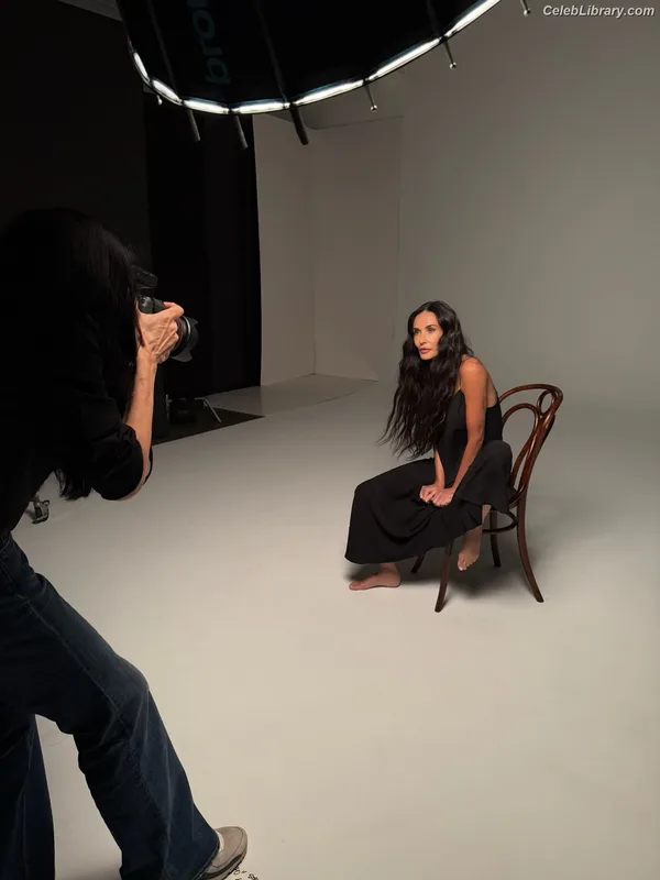 Demi Moore photo 21 of 471