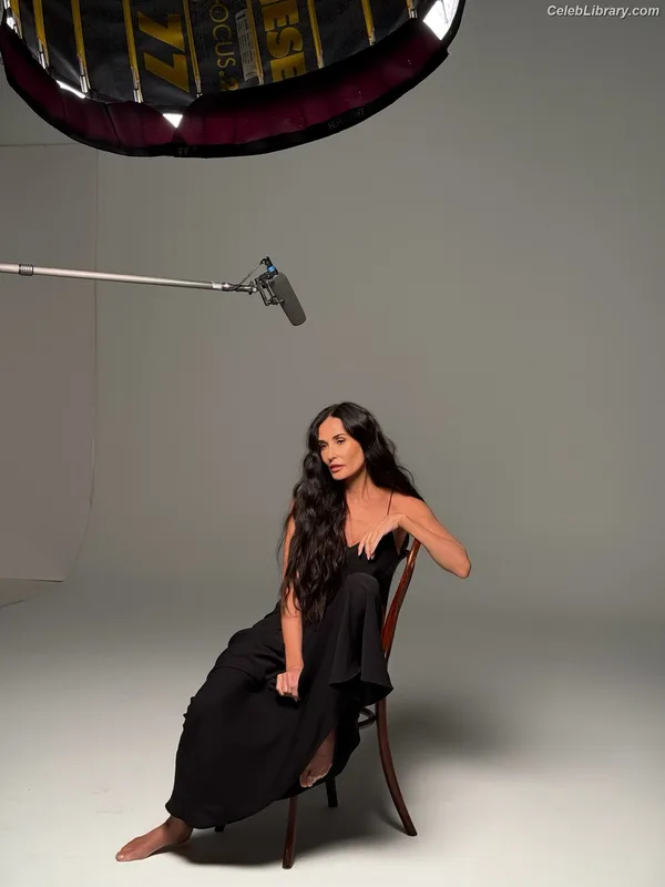 Demi Moore photo 24 of 471