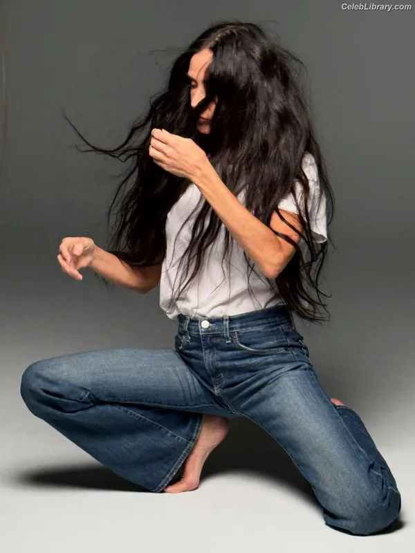 Demi Moore photo 14 of 471