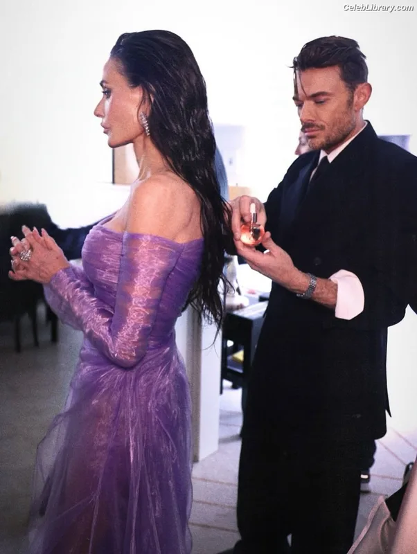 Demi Moore photo 19 of 471