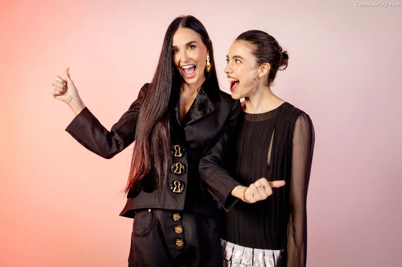 Demi Moore photo 7 of 471